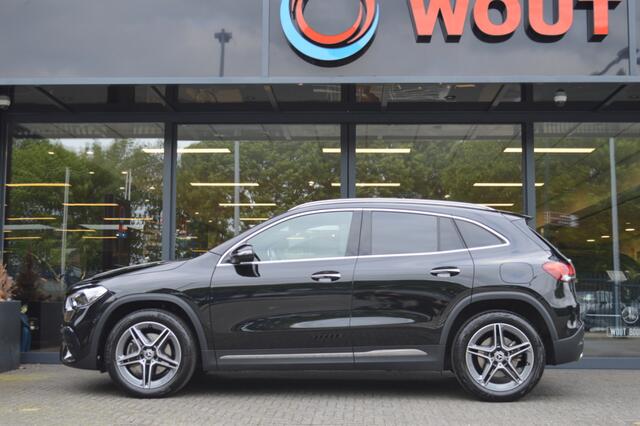 Mercedes-Benz GLA-KLASSE 250 e AMG Led Panorama Memory Camera 360 Keyless Pdc