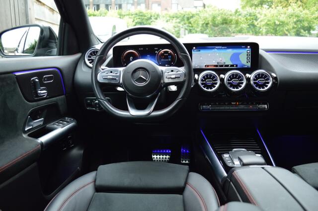Mercedes-Benz GLA-KLASSE 250 e AMG Led Panorama Memory Camera 360 Keyless Pdc