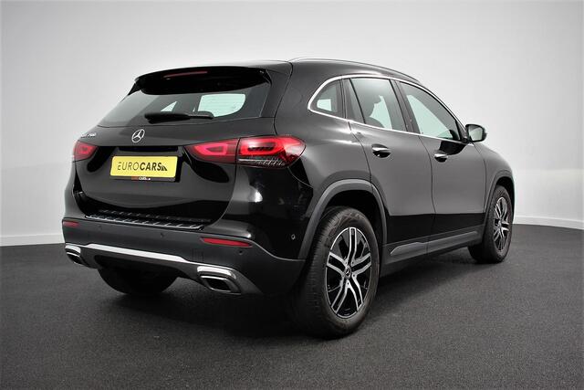 Mercedes-Benz GLA-KLASSE 200 163pk Automaat Progressive Premium | DEMO ! | Panorama dak Half lederen bekleding Navigatie Camera Stoelverwarming Electrisch bedienbare achterklep Led