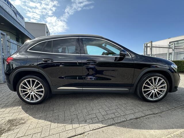 Mercedes-Benz GLA-KLASSE 250 e Business Solution AMG Limited trekhaak, LM velgen 19 AMG, widescreen, Hi Fi soundsysteem