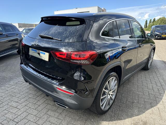 Mercedes-Benz GLA-KLASSE 250 e Business Solution AMG Limited trekhaak, LM velgen 19 AMG, widescreen, Hi Fi soundsysteem