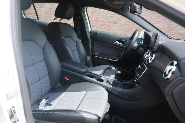 Mercedes-Benz GLA-KLASSE 180 122pk Business Solution | Navi | Climate | Cruise | Camera | 17" velgen