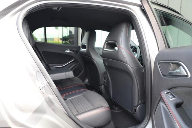 Mercedes-Benz GLA-KLASSE 180 AMG Aut7 | 122PK | Keyles-go | Memory | Led | Stoelverwarming | Camera | Cruise | 19'' Inch AMG | 2018.
