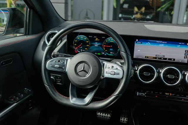 Mercedes-Benz GLA-KLASSE GLA250e AMG 218pk Hybrid Widescreen Distronic 360 camera Carplay Multibeam led