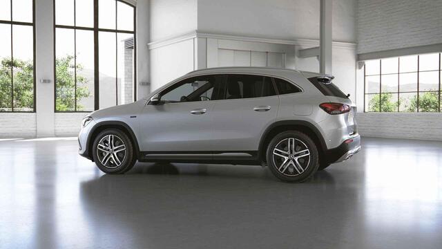 Mercedes-Benz GLA-KLASSE 250 e Luxury line | Premium pakket | Distronic |