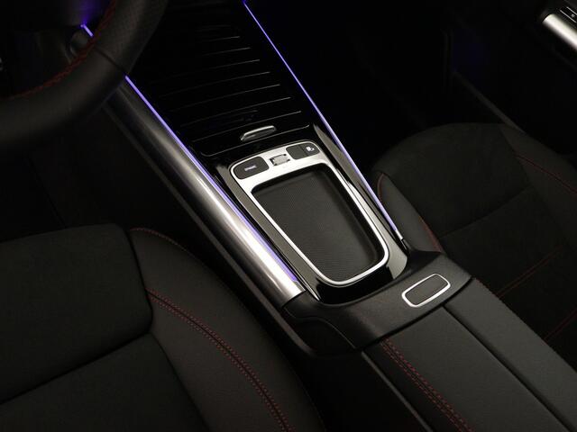 Mercedes-Benz GLA-KLASSE 180 Star Edition AMG Line | Nightpakket | Dodehoekassistent | Parkeerpakket met achteruitrijcamera | Spiegelpakket | USB-pakket plus | EASY PACK achterklep | Keyless-Go comfortpakket |