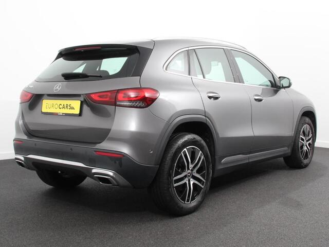 Mercedes-Benz GLA-KLASSE 200 Progressive | Climate control | Parkeersensoren | Apple carplay/ Andriod auto | Verwarmde voorstoelen | LED | Achteruitrijcamera | Adeptive cruise control