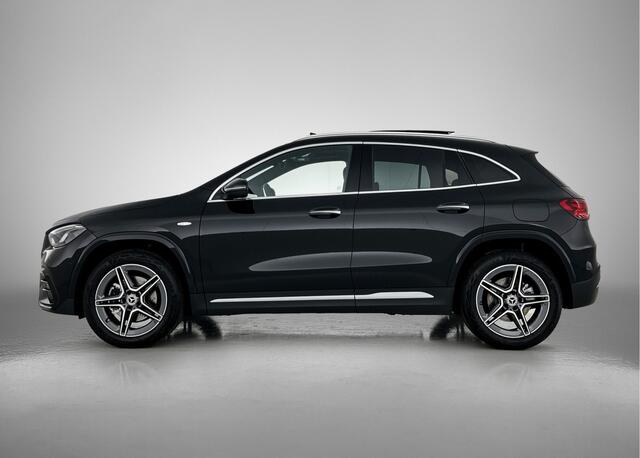 Mercedes-Benz GLA-KLASSE 250 e Business Solution AMG | Trekhaak | Dodehoekassistent | Parkeerpakket met 360°-camera | KEYLESS GO-comfortpakket | USB-pakket plus | EASY PACK achterklep | Spiegelpakket | MULTIBEAM LED |
