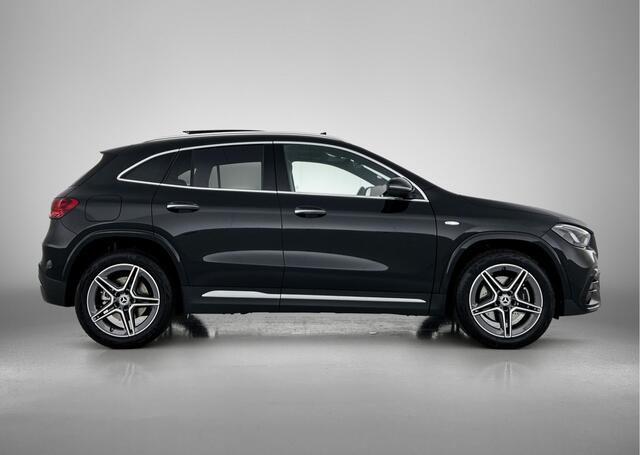 Mercedes-Benz GLA-KLASSE 250 e Business Solution AMG | Trekhaak | Dodehoekassistent | Parkeerpakket met 360°-camera | KEYLESS GO-comfortpakket | USB-pakket plus | EASY PACK achterklep | Spiegelpakket | MULTIBEAM LED |