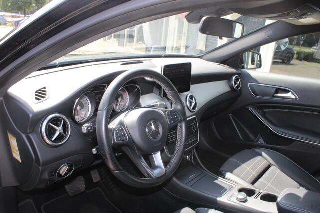 Mercedes-Benz GLA-KLASSE 180 Ambition sport Navi+ Climate Cruise Xenon LED Automaat! Nw.staati