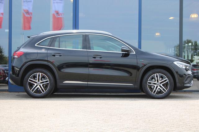 Mercedes-Benz GLA-KLASSE 250e AUT8 Progressive CAMERA NAVI DAB 18''
