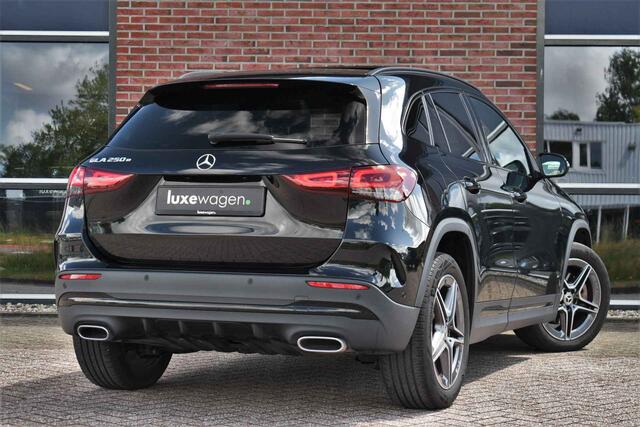 Mercedes-Benz GLA-KLASSE 250 e AMG Pano Night Camera