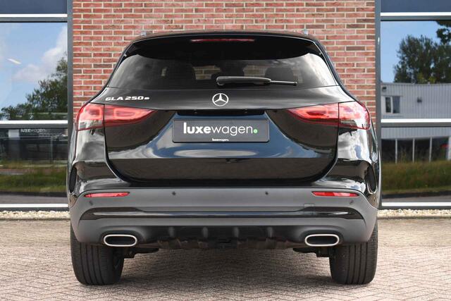 Mercedes-Benz GLA-KLASSE 250 e AMG Pano Night Camera