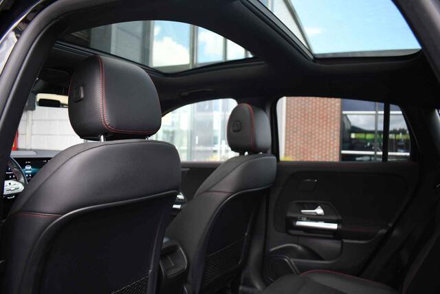 Mercedes-Benz GLA-KLASSE 250 e AMG Pano Night Camera