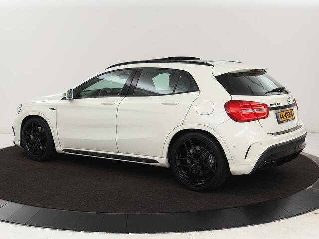 Mercedes-Benz GLA-KLASSE AMG 45 4MATIC | Panoramadak | Stoelverwarming | Xenon | Leder/Alcantara | Park Assist | Navigatie | 19'' lichtmetalen velgen | Cruise control | Bluetooth