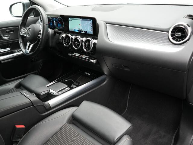 Mercedes-Benz GLA-KLASSE 250 e Style Plug In Hybrid 218pk Dealer O.H PHEV | Trekhaak Afn. | Widescreen Navi | Sportstoelen Memory | Apple Carplay | BLIS | Camera | 19"L.M |