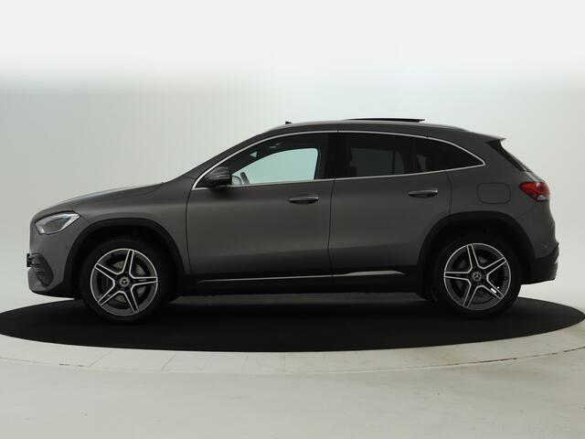 Mercedes-Benz GLA-KLASSE 250 e AMG Plug-In Hybride Panoramadak | Elect bed. voorstoelen met menory | Camera achter parking support | 5 spaakslichtmetalen velgen | Inclusief 24 maanden MB Certified garantie voor Europa.