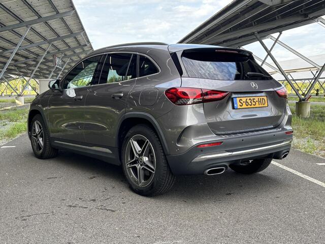 Mercedes-Benz GLA-KLASSE 250 e AMG Line | Panoramadak | Elektrische achterklep | Trekhaak | Stoelverwarming | Sfeerverlichting |