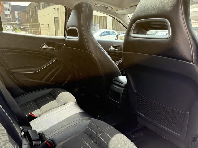 Mercedes-Benz GLA-KLASSE 200 Prestige PANORAMA/CAMERA/AUTOMAAT