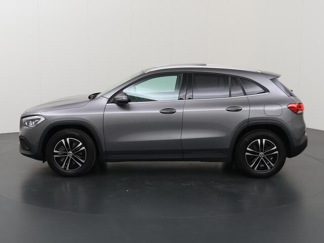 Mercedes-Benz GLA-KLASSE 250 e Luxury Line | Panoramadak | Getint glas | Apple Carplay |
