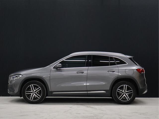 Mercedes-Benz GLA-KLASSE 200 Business Solution Luxury [CAMERA, PDC 360, APPLE CARPLAY, ANDROID AUTO, SFEERVERLICHTING, CRUISE CONTROL, STOELVERWARMING, AUTO AIRCO, NAVIGATIE, NIEUWSTAAT]