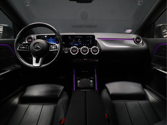 Mercedes-Benz GLA-KLASSE 200 Business Solution Luxury [CAMERA, PDC 360, APPLE CARPLAY, ANDROID AUTO, SFEERVERLICHTING, CRUISE CONTROL, STOELVERWARMING, AUTO AIRCO, NAVIGATIE, NIEUWSTAAT]