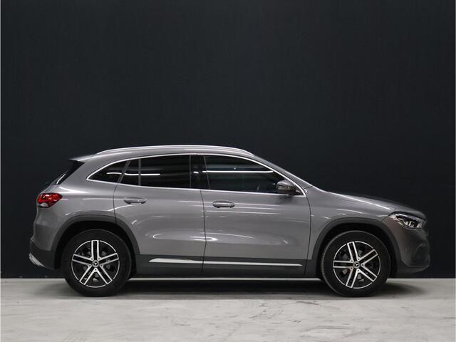 Mercedes-Benz GLA-KLASSE 200 Business Solution Luxury [CAMERA, PDC 360, APPLE CARPLAY, ANDROID AUTO, SFEERVERLICHTING, CRUISE CONTROL, STOELVERWARMING, AUTO AIRCO, NAVIGATIE, NIEUWSTAAT]