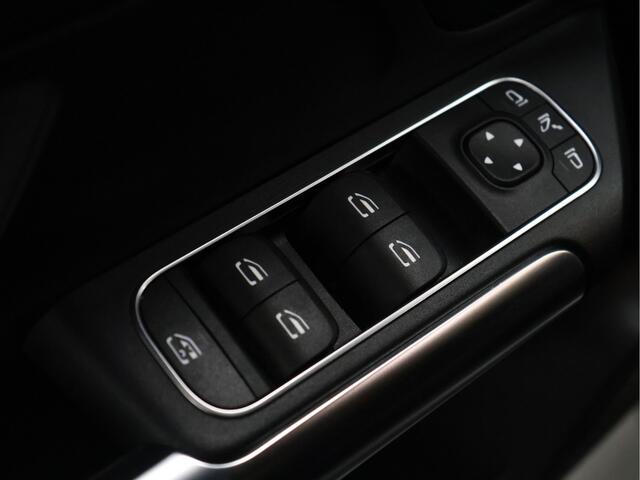 Mercedes-Benz GLA-KLASSE 200 Business Solution Luxury [CAMERA, PDC 360, APPLE CARPLAY, ANDROID AUTO, SFEERVERLICHTING, CRUISE CONTROL, STOELVERWARMING, AUTO AIRCO, NAVIGATIE, NIEUWSTAAT]