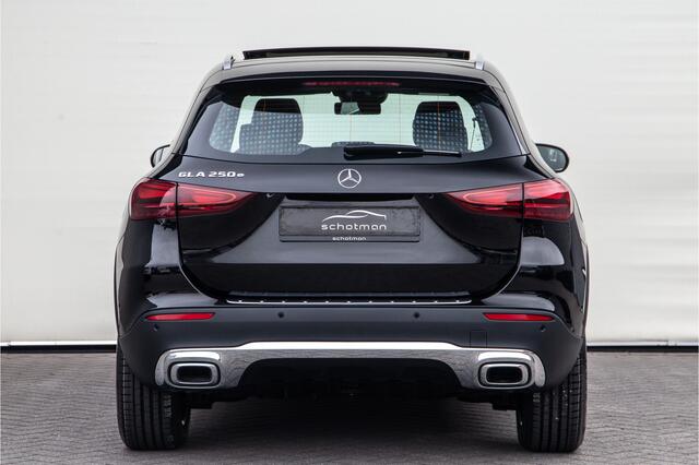 Mercedes-Benz GLA-KLASSE 250 e Luxury Line, Panorama, Key-Less, Hybrid 2024