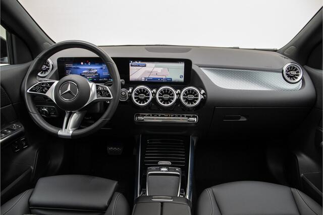 Mercedes-Benz GLA-KLASSE 250 e Luxury Line, Panorama, Key-Less, Hybrid 2024
