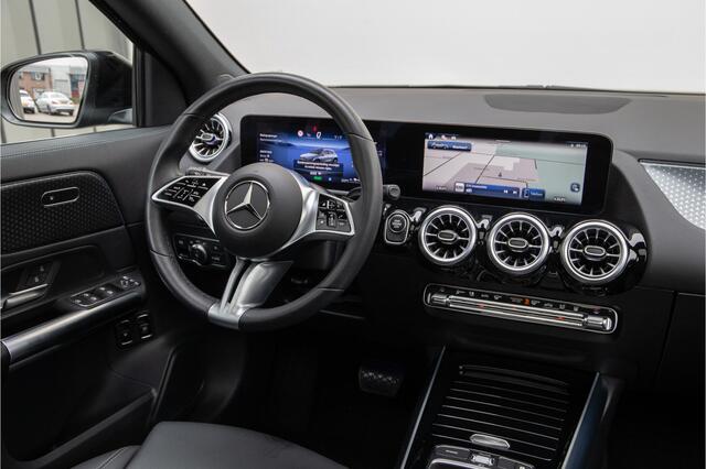 Mercedes-Benz GLA-KLASSE 250 e Luxury Line, Panorama, Key-Less, Hybrid 2024