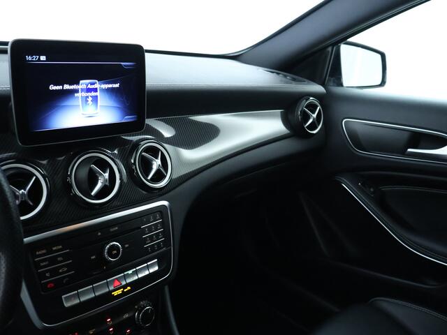 Mercedes-Benz GLA-KLASSE 180 Business Solution AMG Line | Panoramadak | Cruise Control | Stoelverwarming | Trekhaak
