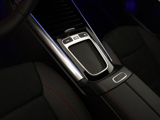 Mercedes-Benz GLA-KLASSE 180 Star Edition AMG Line | Nightpakket | Parkeerpakket met achteruitrijcamera | Keyless-Go comfortpakket | USB-pakket plus | Dodehoekassistent | GUARD 360 ° Vehicle protection Plus |