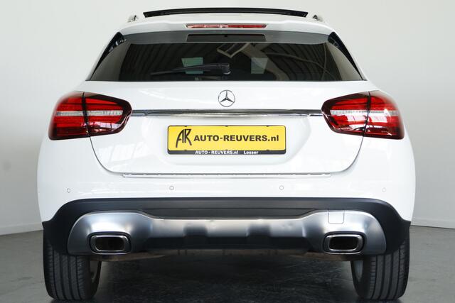 Mercedes-Benz GLA-KLASSE 180 Premium Plus / Opendak / Navi / CarPlay / LED