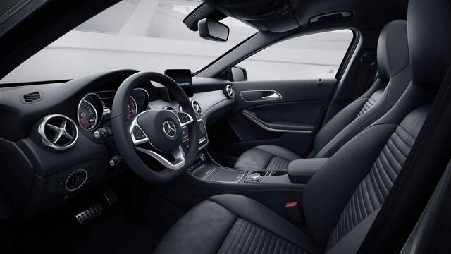 Mercedes-Benz GLA-KLASSE 180 Business Solution AMG | Keyless | High Peformance LED | Stoelverwarming | Achteruitrijcamera |
