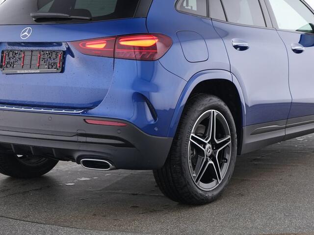 Mercedes-Benz GLA-KLASSE 250 e AMG Plug-In Hybride AMG Line Advanced Plus | Night Pakket | Panorama Schuif-Kanteldak | Memory Voorstoelen | Sfeerverlichting. Inclusief 24 maanden MB Certified garantie voor Europa.