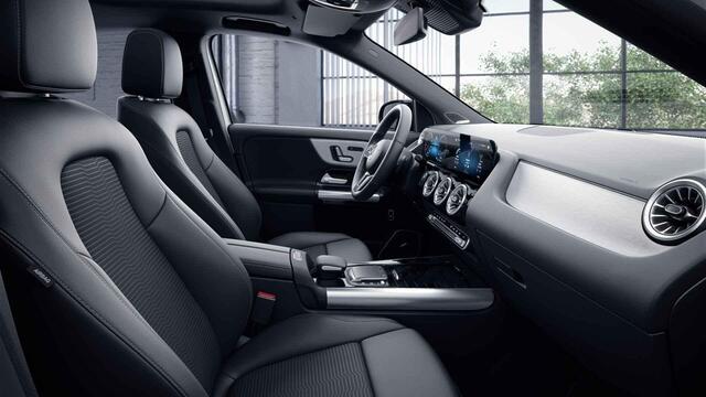 Mercedes-Benz GLA-KLASSE 250 e Business Solution AMG Limited | Rij assistentiepakket | Panoramadak |
