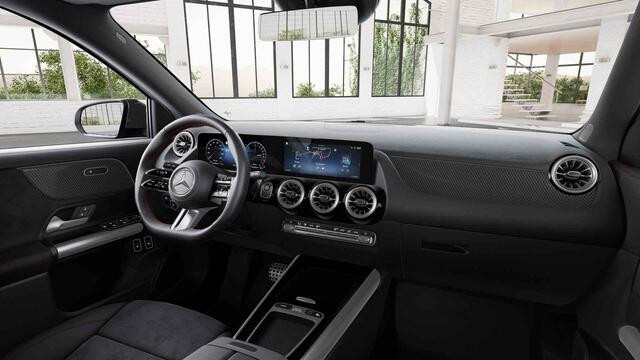 Mercedes-Benz GLA-KLASSE 250e Business Solution AMG | Nightpakket | Panoramaschuifdak | Achteruitrijcamera | Stoelverwarming | Sfeerverlichting | LED verlichting |