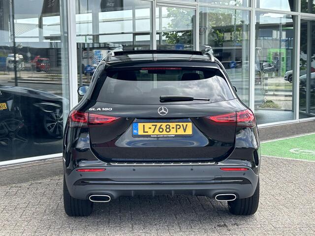 Mercedes-Benz GLA-KLASSE 180 AMG | Panoramadak | Sfeerverlichting