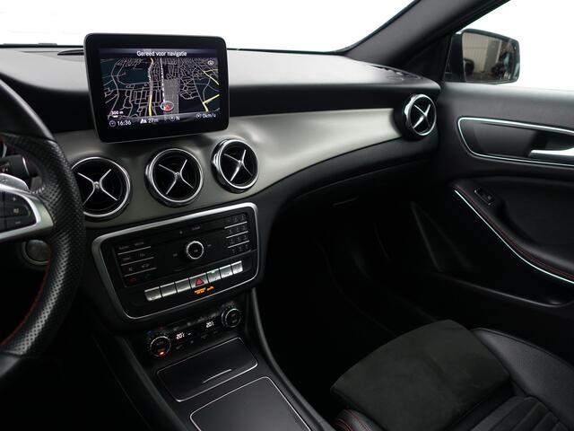 Mercedes-Benz GLA-KLASSE 180 AMG Night Edition Aut- Panoramadak, Sfeerverlichting, Camera, Dynamic Select, Keyless, Xenon Led