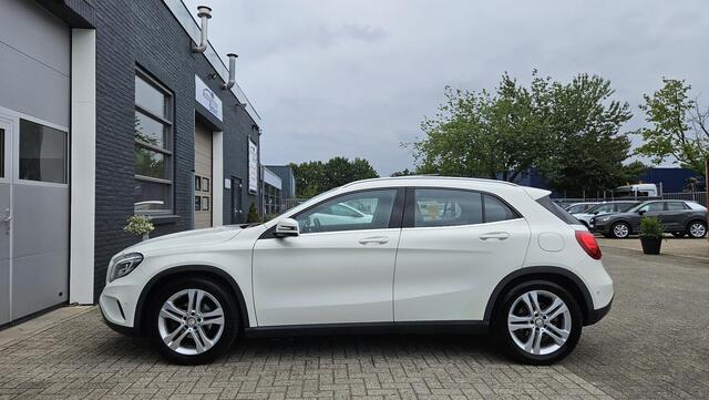 Mercedes-Benz GLA-KLASSE 200 Urban Sport | PANORAMADAK | LED | NAVI | VOLLEDIGE ONDERHOUDSHISTORIE