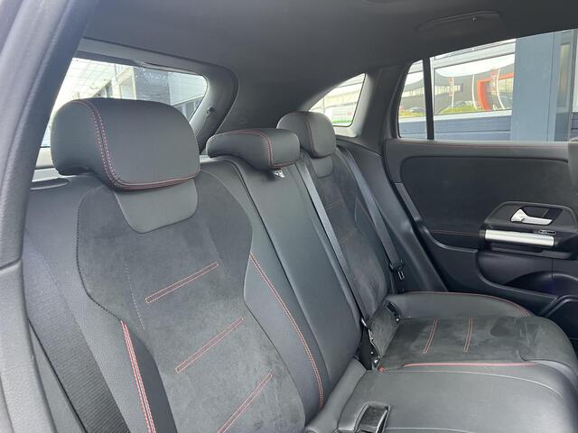 Mercedes-Benz GLA-KLASSE 180 AMG Line