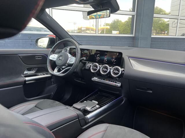 Mercedes-Benz GLA-KLASSE 180 AMG Line