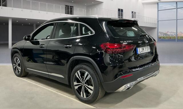 Mercedes-Benz GLA-KLASSE 250 e Business Line Stoelverwarming/Zomer+winter velgen/Camera/Navi groot.