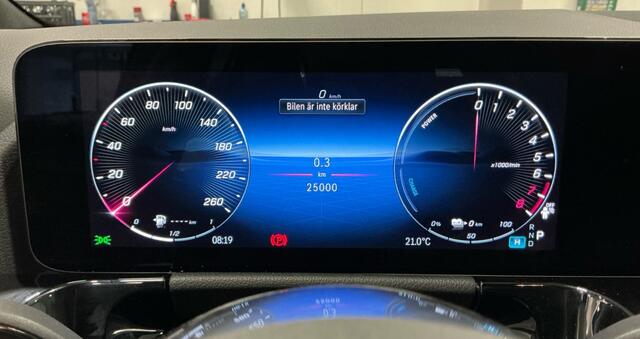 Mercedes-Benz GLA-KLASSE 250 e Business Line Stoelverwarming/Zomer+winter velgen/Camera/Navi groot.