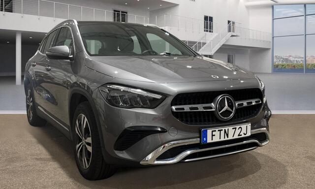 Mercedes-Benz GLA-KLASSE 250 e Business Line Panorama dak/Stoelverwarming/Camera/2 set velgen.