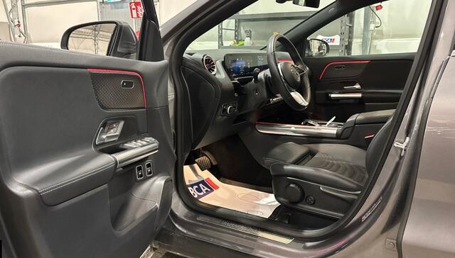 Mercedes-Benz GLA-KLASSE 250 e Business Line Panorama dak/Stoelverwarming/Camera/2 set velgen.