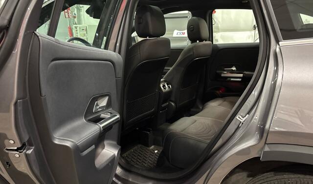 Mercedes-Benz GLA-KLASSE 250 e Business Line Panorama dak/Stoelverwarming/Camera/2 set velgen.