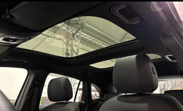 Mercedes-Benz GLA-KLASSE 250 e Business Line Panorama dak/Stoelverwarming/Camera/2 set velgen.