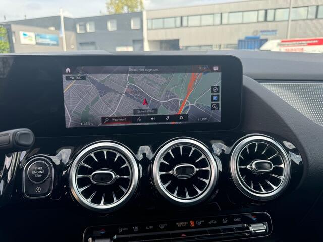 Mercedes-Benz GLA-KLASSE 200 d AMG CAMERA/LEER 2020